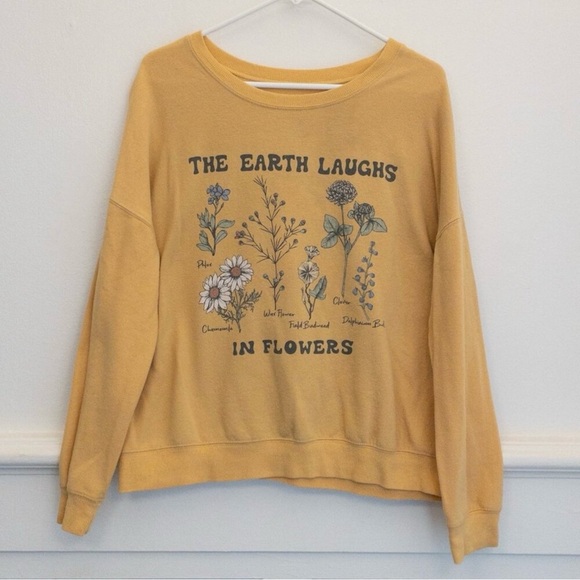 Zoe + Liv Yellow Graphic Sweatshirt The Earth Laughs in Flowers Size L - Picture 5 of 5